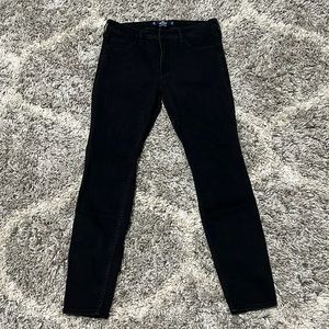 Hollister Mid-Rise super skinny size 11R